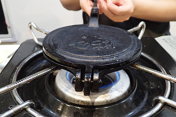 推しペーストはどれだ！？南部せんべいを食べ比べよう