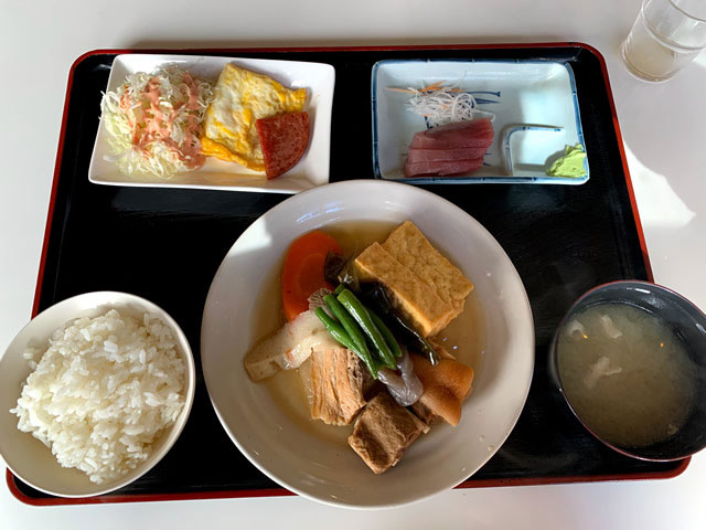 沖縄の食堂にある「煮付け」とはどんなメニューなのか